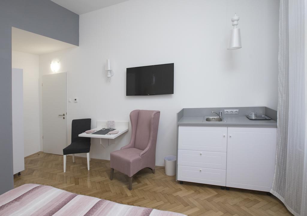 Ferienwohnung Dom Apartman Szegedin Exterior foto